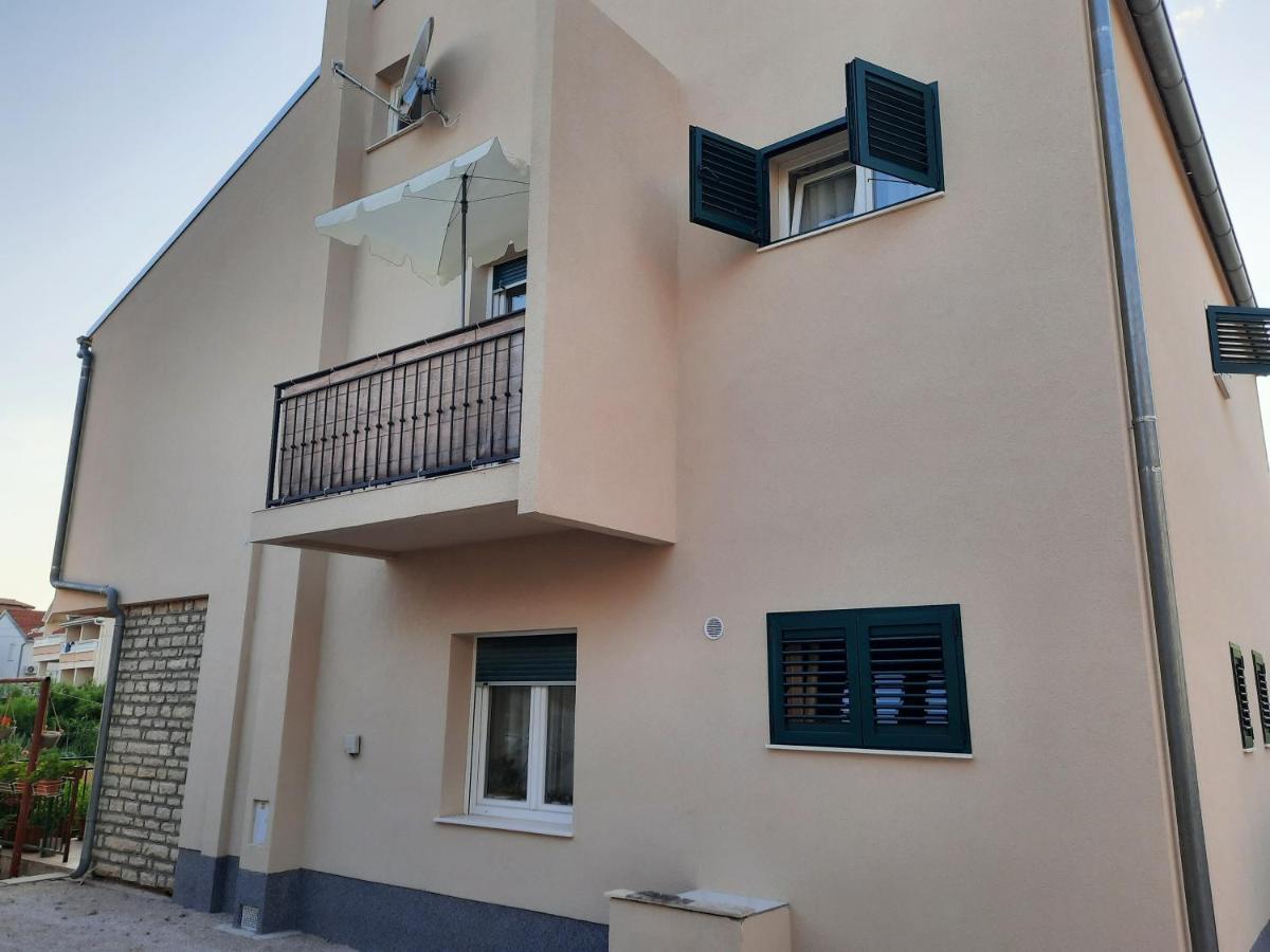 Apartman Laura M Vodice Exterior photo