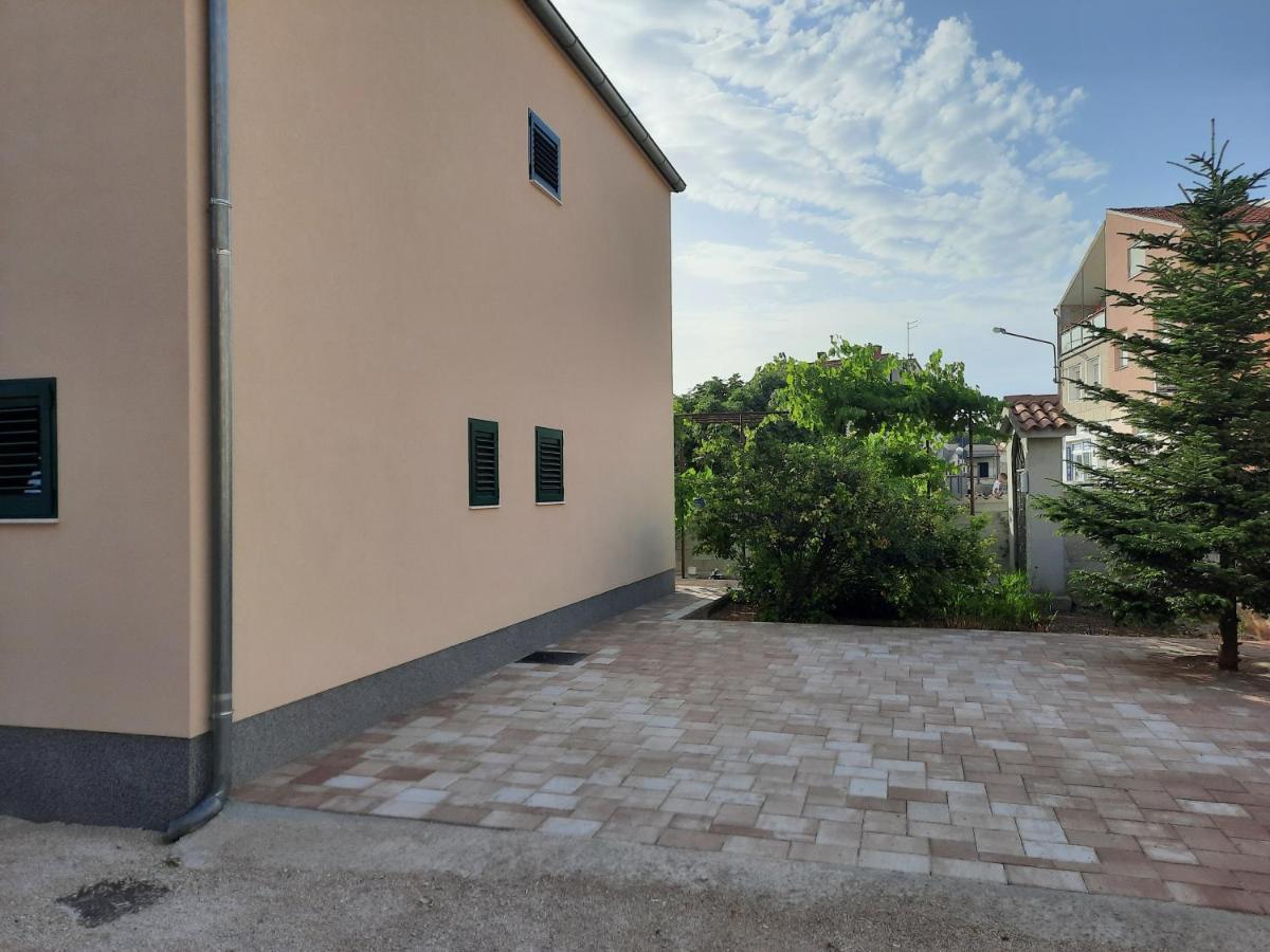 Apartman Laura M Vodice Exterior photo