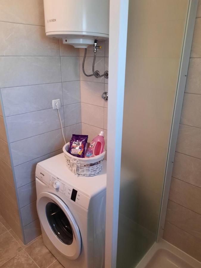 Apartman Laura M Vodice Exterior photo
