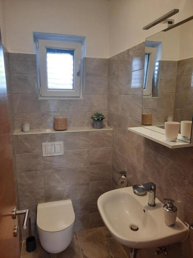Apartman Laura M Vodice Exterior photo
