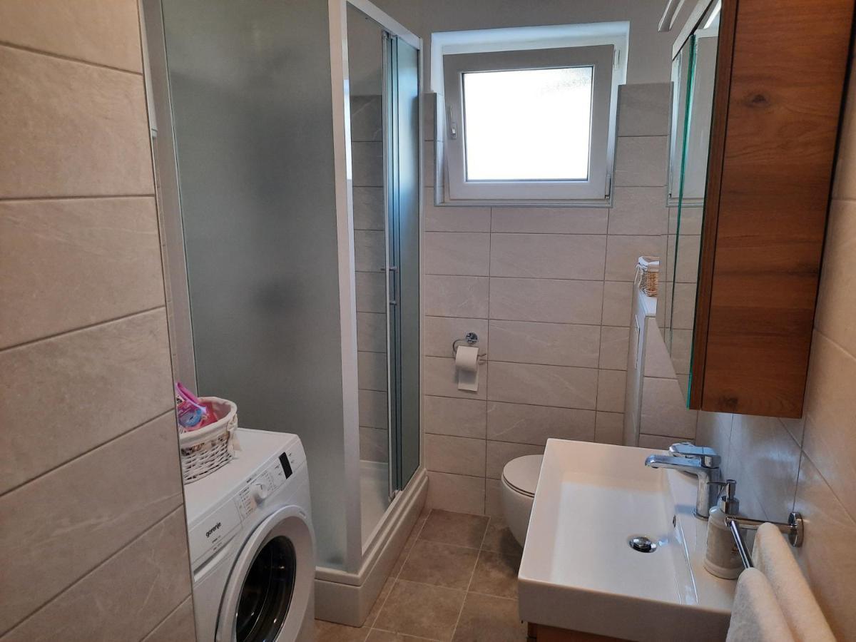 Apartman Laura M Vodice Exterior photo