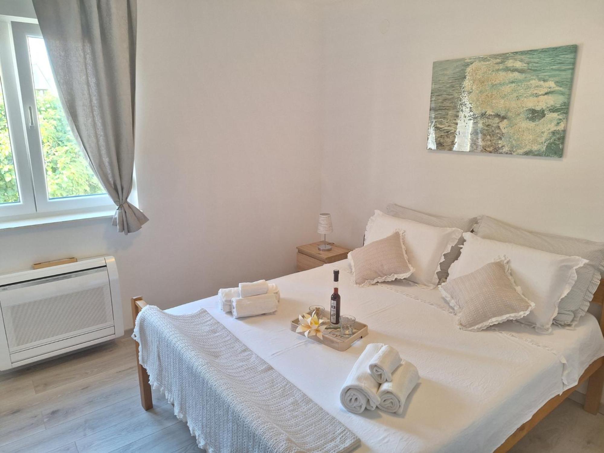 Apartman Laura M Vodice Exterior photo